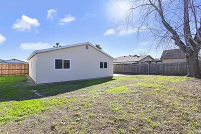 4330 Evelyn Drive, Olivehurst, CA 95961 - Photo 11