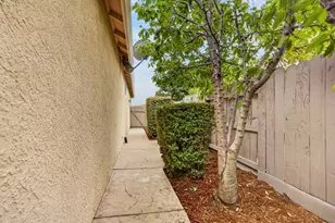 2100 Ranch Bluff Way, El Dorado Hills, CA 95762 - Photo 43