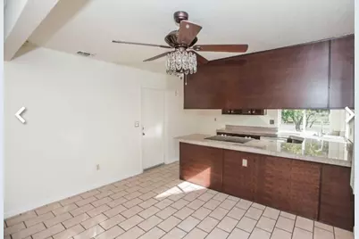 7246 Fletcher Farm Drive, Sacramento, CA 95828 - Photo 5