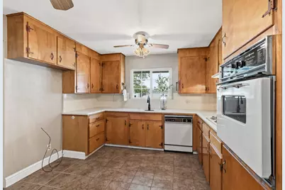 2105 Zinfandel Lane, Turlock, CA 95380 - Photo 9