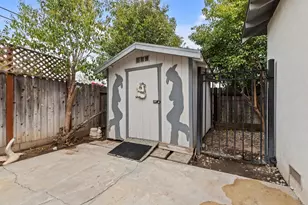 2105 Zinfandel Ln, Turlock, CA 95380 - Photo 21