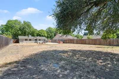 1701 College Avenue, Modesto, CA 95350 - Photo 27