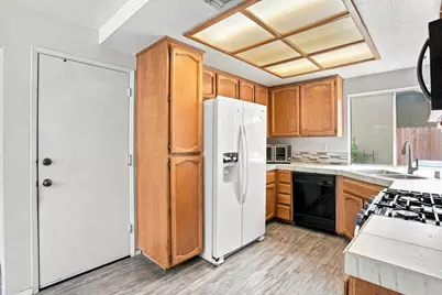 8172 Cashel Way, Sacramento, CA 95829 - Photo 11