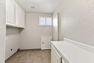 8820 San Badger Way, Elk Grove, CA 95624 - Photo 37