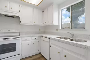 611 Brandywine Dr, Lodi, CA 95240 - Photo 11