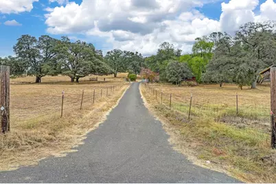 2555 Amys Lane, El Dorado Hills, CA 95762 - Photo 3