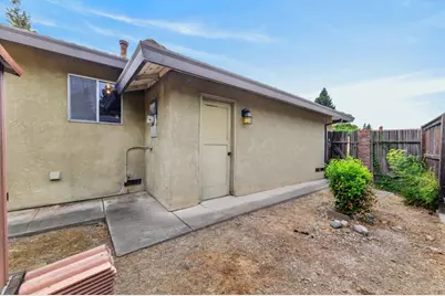 7165 Reichmuth Way, Sacramento, CA 95831 - Photo 37