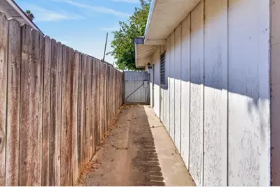 6917 Briggs Drive, Sacramento, CA 95828 - Photo 37