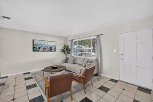 6917 Briggs Dr, Sacramento, CA 95828 - Photo 9