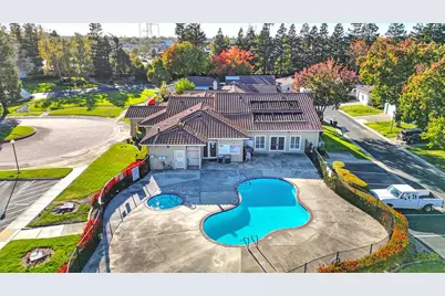 7413 Sunny Meadows Lane, Sacramento, CA 95828 - Photo 9