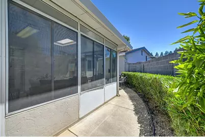 7413 Sunny Meadows Lane, Sacramento, CA 95828 - Photo 47