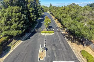 7300 Sunshire Ln, Sacramento, CA 95828 - Photo 73