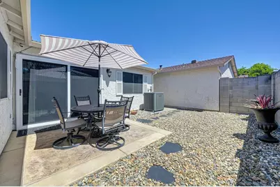 7300 Sunshire Lane, Sacramento, CA 95828 - Photo 43