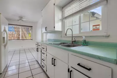 726 Erma Avenue, Stockton, CA 95207 - Photo 5