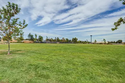 9712 Philta Way, Elk Grove, CA 95757 - Photo 61
