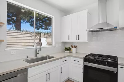25010 Yoshida Drive, Hayward, CA 94545 - Photo 13