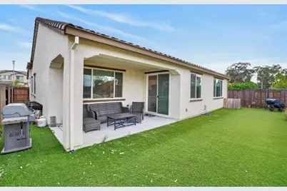 9475 Pasaje Place, Elk Grove, CA 95624 - Photo 35