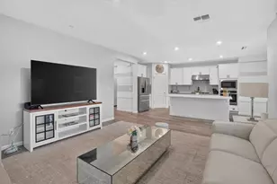 9475 Pasaje Pl, Elk Grove, CA 95624 - Photo 7