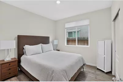 9475 Pasaje Place, Elk Grove, CA 95624 - Photo 19