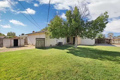 992 E Alameda Street, Manteca, CA 95336 - Photo 25