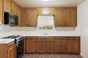 992 E Alameda St, Manteca, CA 95336 - Photo 11
