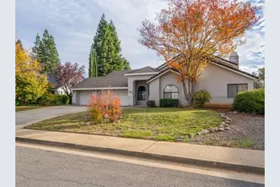 2132 Hope Ln, Redding, CA 96003 - Photo 5