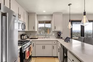 14091 Highview Trail, Redding, CA 96003 - Photo 13