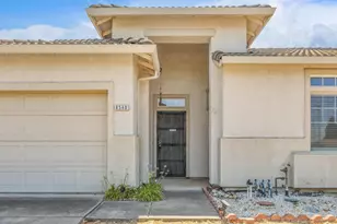 8540 Zinnia Way, Elk Grove, CA 95624 - Photo 3