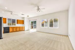 8540 Zinnia Way, Elk Grove, CA 95624 - Photo 7