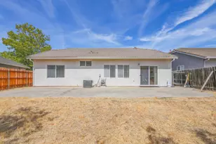 8540 Zinnia Way, Elk Grove, CA 95624 - Photo 33