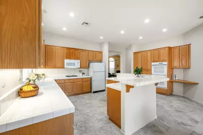 8008 Bauser Avenue, Roseville, CA 95747 - Photo 7