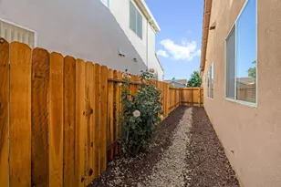 8008 Bauser Ave, Roseville, CA 95747 - Photo 33