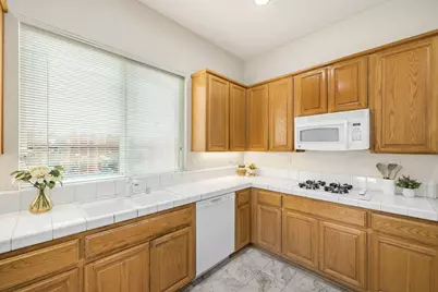 8008 Bauser Avenue, Roseville, CA 95747 - Photo 11