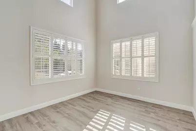 9645 Glacier Creek Way, Elk Grove, CA 95624 - Photo 5