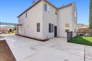 9645 Glacier Creek Way, Elk Grove, CA 95624 - Photo 47