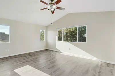 9645 Glacier Creek Way, Elk Grove, CA 95624 - Photo 27
