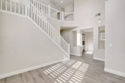 9645 Glacier Creek Way, Elk Grove, CA 95624 - Photo 7