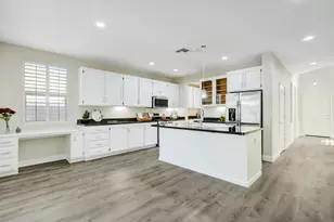 9645 Glacier Creek Way, Elk Grove, CA 95624 - Photo 13