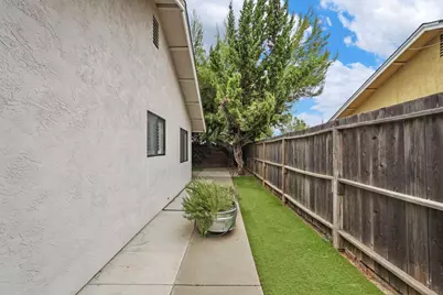365 Elgin, Lodi, CA 95240 - Photo 31