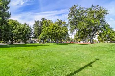 Pardis Lane, Sacramento, CA 95828 - Photo 51