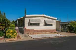 Pardis Ln, Sacramento, CA 95828 - Photo 3