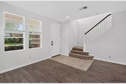 8129 Suarez Way, Elk Grove, CA 95757 - Photo 7