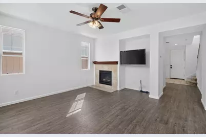 8129 Suarez Way, Elk Grove, CA 95757 - Photo 13