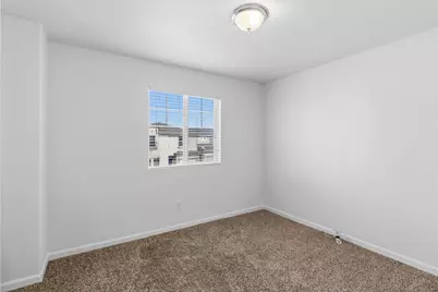 8128 Emmy Willow Lane, Sacramento, CA 95828 - Photo 27