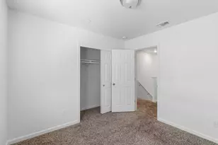 8128 Emmy Willow Ln, Sacramento, CA 95828 - Photo 25