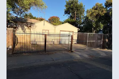 6300 33rd Ave, Sacramento, CA 95824 - Photo 1