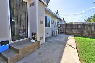 5119 Gordon Dr, Sacramento, CA 95824 - Photo 13