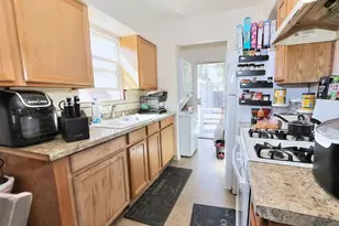 5119 Gordon Dr, Sacramento, CA 95824 - Photo 7