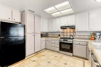 733 Cimmaron Court, Galt, CA 95632 - Photo 9