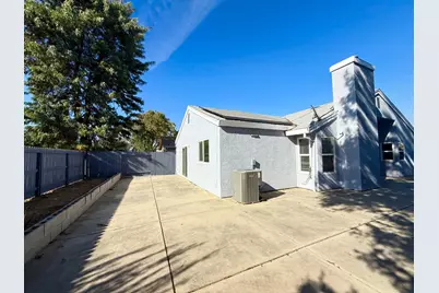 8018 Benz Court, Sacramento, CA 95828 - Photo 15